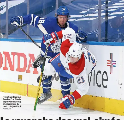  ?? PHOTO AFP ?? Freiné par Rasmus Sandin, Eric Staal a déployé beaucoup d’énergie lors du match de jeudi soir.