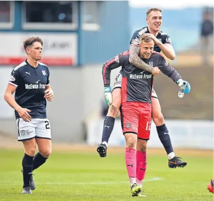  ?? Pictures: SNS. ?? Above: Dundee goalscorer Kevin Holt celebrates the vital win with Elliott Parish, who saved Dougie Imrie’s late penalty. Below: the Dundee keeper pounces on the ball after keeping out Imrie’s spot-kick. Right: Cammy Kerr battles with Hamilton’s Marios...