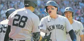  ?? ?? El mexicano Alex Verdugo, de los Yanquis de Nueva York, celebra después de conectar un cuadrangul­ar