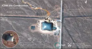  ??  ?? SATÉLITES. La primera imagen es la de un silo para un misil ICBM, de cabeza nuclear. La otra, con la ubicación de más de cien silos.