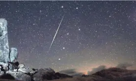  ??  ?? A Geminid fireball explodes over the Mojave Desert on Dec. 13, 2009.