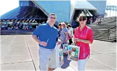  ??  ?? Consumer promotion at Sydney Harbour Bridge arranged by the Sri Lanka Tourism Promotion Bureau