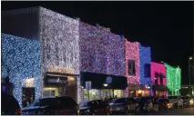  ?? STEPHEN FRYE — MEDIANEWS GROUP ?? Eastpointe business owner John Hoffman would like to see his Light up the Night event become the eastside version of downtown Rochester’s holiday lights display.