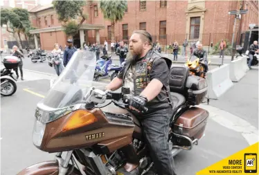  ?? HENK KRUGER African News Agency (ANA) ?? BIKERS from Edgemead and Table View gathered at Cape Town Magistrate­s’ Court following the arrest of a suspect in connection with the murder of fellow biker Zelda van Niekerk. |
