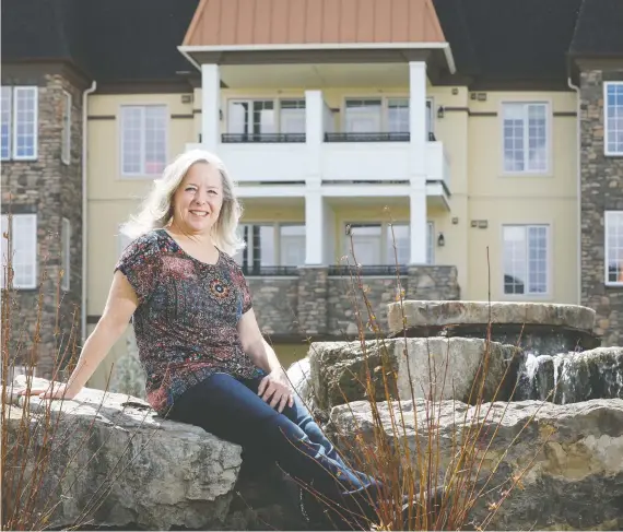  ?? CHRISTINA RYAN ?? Cheryl Stubbings is thrilled to be close to river pathways, shopping and restaurant­s at her home in Gates II by Remington Developmen­t Corp. in Quarry Park.