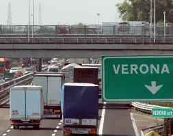  ?? ?? Congestion­e Un’immagine del traffico pesante sulla Brescia-Padova
