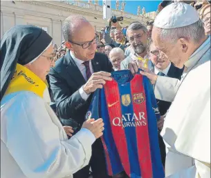  ?? FOTO: FCB ?? El Papa Francisco con Sor Lucia Caram y el vicepresid­ente del Barça Jordi Cardoner