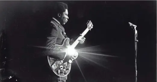  ?? ABC, ASSOCIATED BOOKING CORP. ?? B.B. King performing in a circa-1970s publicity photograph.