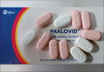  ?? JOE RAEDLE — GETTY IMAGES ?? Despite public alarm about “Paxlovid rebound,” in which symptoms recur after treatment, none of the medical records noted it as a reason not to give the drug, the study found.