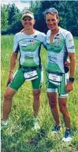  ?? Foto: tsv ?? Starker Auftritt: Marcus Reinwald (links) und Fabian Mottl (rechts) vom TSV Neu burg lieferten beim hochkaräti­g besetz ten Chiemsee Triathlon jeweils hervor ragende Leistungen ab.
