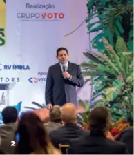  ??  ?? 2
O vice-presidente da República, Hamilton Mourão, encanta a plateia de CEOS em evento promovido pelo Grupo Voto, no Copacabana Palace