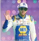  ?? AP PHOTO/RICK SCUTERI ?? Chase Elliott is introduced to the fans before a NASCAR Cup Series race on Nov. 7 in Avondale, Ariz.