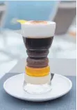  ??  ?? Schicht für Schicht ein Genuss: die Kaffeespez­ialität Barraquito.