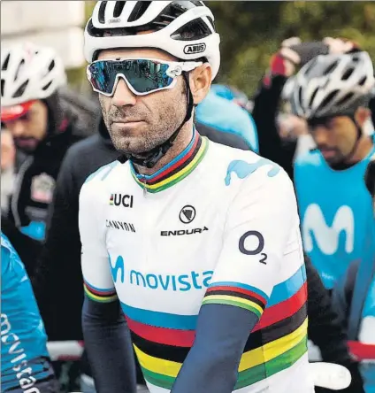  ?? FOTO: EFE ?? Alejandro Valverde, este pasado domingo en la Fiesta de la Bici en Madrid, donde ya lució el maillor arcoíris de campeón del mundo
