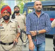  ?? PARDEEP PANDIT/HT ?? Police taking Daljit Singh Bhana to the court in Jalandhar on Tuesday.