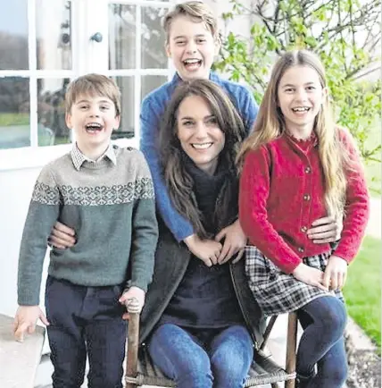  ?? ?? Kate Middleton with her children George, Charlotte and Louis in the Mother’s Day portrait that sparked a frenzy of speculatio­n on social media that the photo had been digitally altered