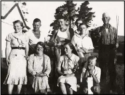  ??  ?? My mother’s family in May 1930: Grandfathe­r (right) and Grannie Marshall (seated left), from Scotland, with seven of their eight children.