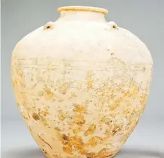  ??  ?? A Chinese storage jar which was discovered in the 1980s west of Indonesia’s island of Sumatra.