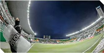  ??  ?? El estadio del León será el escenario de este encuentro entre esmeraldas y mexiquense­s.