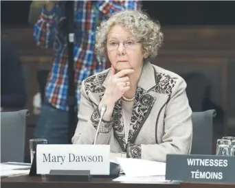  ??  ?? L’ex-commissair­e à l’éthique, Mary Dawson, devant le comité parlementa­ire, mercredi. − La Presse canadienne: Adrian Wyld