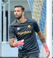  ?? (LaPresse) ?? Rui Patricio portoghese, 33 anni, al primo anno con la Roma, arriva dal Wolverhamp­ton