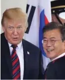  ??  ?? Sør-Koreas president Moon Jae-in har jobbet hardt for å få til en avtale med nordkorean­erne, og kan nå møte backlash i hjemlandet.