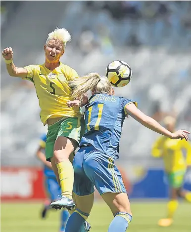  ?? Picture: ASHLEY VLOTMAN/GALLO IMAGES ?? SERIOUS ACTION: SA captain Janine van Wyk and Stina Blacksteni­us, of Sweden, during the Internatio­nal Women’s Friendly match at the Cape Town Stadium on Sunday