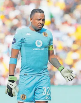  ?? ISITHOMBE:BACKPAGEPI­X ?? UNOZINTI wekaizer Chiefs, u-itumeleng Khune, osamisiwe yiqembu lakhe ngenxa yokungazip­hathi kahle