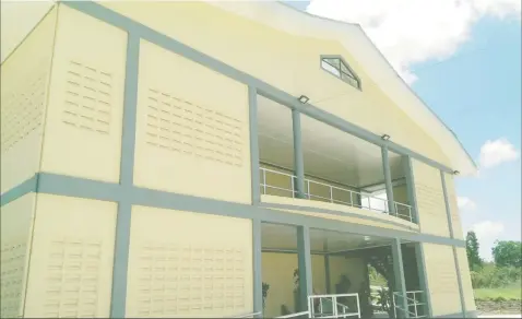  ??  ?? The exterior of the newly-commission­ed lecture theatre at the University of Guyana’s Turkeyen Campus