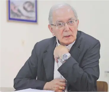  ??  ?? Arzobispo de Asunción, Mons. Edmundo Valenzuela, admite que Paraguay puede tener sacerdotes casados.