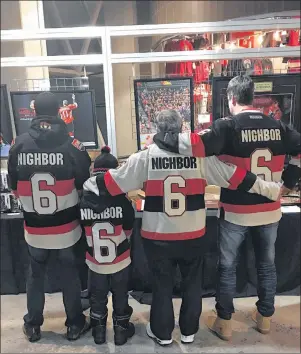  ?? THE CANADIAN PRESS/HO - DEREK NIGHBOR ?? Derek Nighbor, right to left, poses for a photo with his father Patrick, his son Gavin and his brother Darryl, all descendant­s of former Ottawa Senators player and Hockey Hall of Famer Frank Nighbor, at an Ottawa Senators game in December 2016.