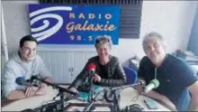  ??  ?? Lorian Clément (Radio Galaxie), Virginie Sadrin ( Responsabl­e communicat­ion) et Cyril Palayret (chargé communicat­ion)