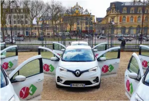  ??  ?? Les premières Renault
Zoé ont été livrées au départemen­t des Yvelines.