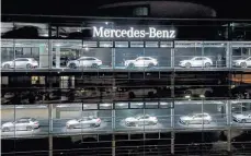 ?? FOTO: IMAGO ?? Mercedes-Benz-Autohaus in München.