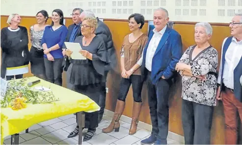  ??  ?? Pour apporter une bouffée de joie de vivre aux enfants hospitalis­és dans le service pédiatriqu­e de l’hôpital de Perpignan.