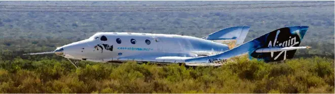  ?? Joe Skipper - 11.jul.21/Reuters ?? VSS Unity, da Virgin Galactic, pousa no Novo México após voo teste com seu fundador, Richard Branson; passagem para o espaço custa US$ 130 mil por pessoa