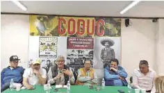  ??  ?? Preparan. La organizaci­ón anunció movilizaci­ones para ‘despedir’ a Peña Nieto y exigirle a López Obrador políticas a favor de los campesinos.