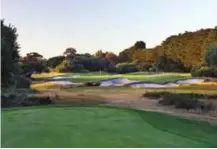  ??  ?? The 10th hole at Kingston Heath [top]; Melbourne city center; the 16th on the East
Course, Royal Melbourne [above]