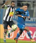  ?? Picture: GALLO IMAGES/ LEFTY SHIVAMBU ?? FIGHT FOR BALL: Salif Coulbaly, left, and Clayton Daniels in action