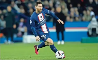  ?? ?? EL ASTRO argentino con el balón en un partido con el PSG