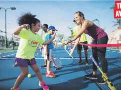  ?? Tonito.zayas@gfrmedia.com ?? TRAE MÁS AYUDA
Mónica Puig donará equipo deportivo de tenis a la Asociación de Tenis de Puerto Rico.