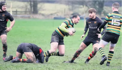  ?? Barry Hobson ?? ●●Action from Littleboro­ugh’s win at Thornton Cleveleys