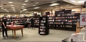  ?? STEPHEN FRYE — MEDIANEWS GROUP ?? The Barnes and Noble in Rochester Hills is closing.