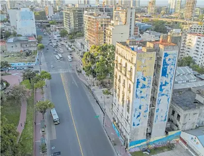  ?? FOTOS: MARIO QUINTEROS ?? Desde un drone. Una vista aérea donde se ve la nueva línea municipal.