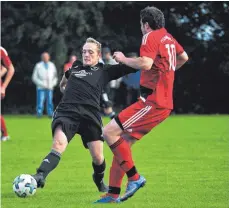  ?? SZ-ARCHIVFOTO: MAS ?? Rottenacke­r (l.) will an die gute Hinserie anknüpfen, Schelkling­en-Hausen (r.) die nötigen Punkte für den Verbleib in der Liga holen.