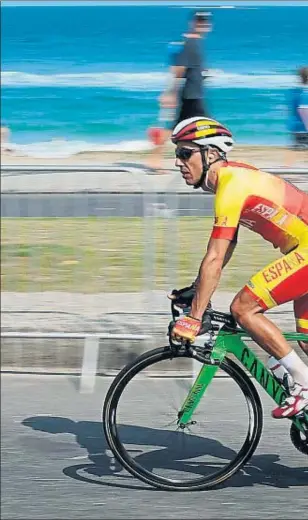  ??  ?? Estudiando el circuito. Purito y Valverde, estos días en Copacabana