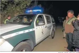  ?? MIGUEL ÁNGEL MOLINA / EFE ?? La Guardia Civil llegando ayer al lugar de la explosión.