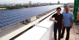  ??  ?? Solar Philippine­s President Leandro Leviste and SMPrime’s Hans Sy at the launch of SM’s first solar rooftop project at SMCity North Edsa – the first mall in the country to house a solar facility.