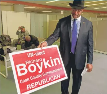  ?? | SAM CHARLES/ SUN- TIMES ?? Cook County Commission­er Richard Boykin is asking the state elections board to investigat­e the origin of several hundred phony campaign signs that popped up over the weekend.