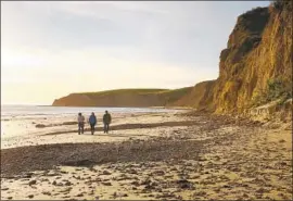  ?? Al Seib Los Angeles Times ?? CUARTA BEACH is a Hollister Ranch jewel. New legislatio­n would allow some public access by land to Hollister beaches — if Gov. Gavin Newsom signs the bill.